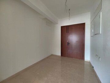 Room in 3 BHK Apartment at Alwarpet – for Sale