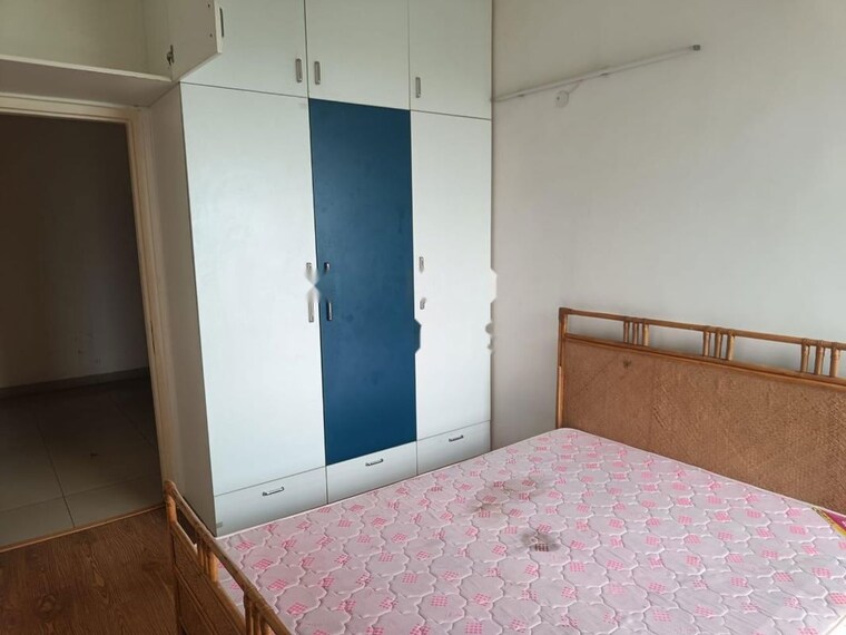 Bedroom, emaar-palm-gardens 3 Bedroom 1900 Sq.Ft. Apartment In Sector 83 Gurgaon 9713195