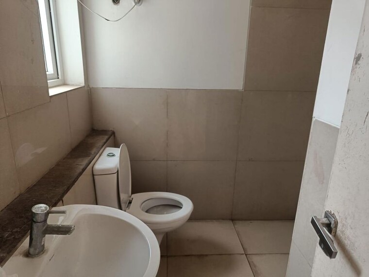 Bathroom, emaar-palm-gardens 3 Bedroom 1900 Sq.Ft. Apartment In Sector 83 Gurgaon 9713170