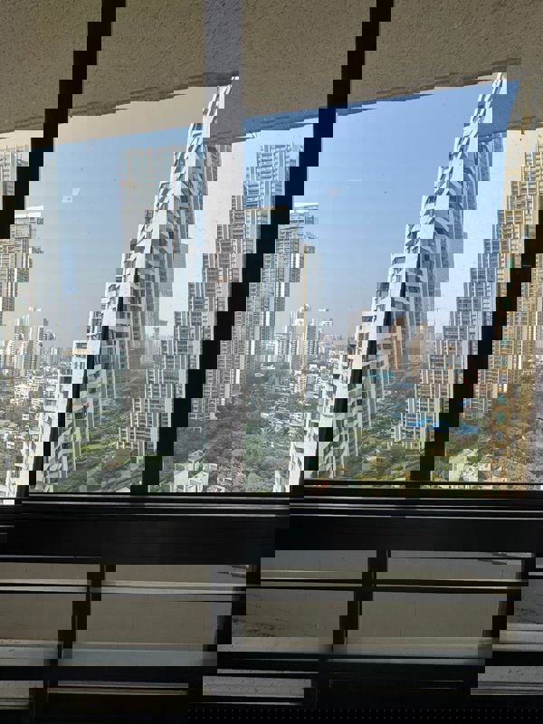 2.5 BHK + Pooja Room Apartment For Rent in Oberoi Realty Woods