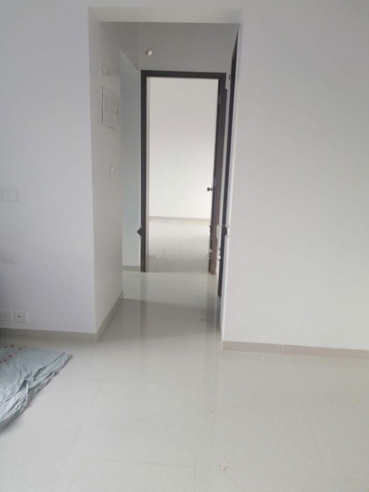 Room, kalpataru-immensa 1 Bedroom 450 Sq.Ft. Apartment In Kolshet Road Thane 9713266