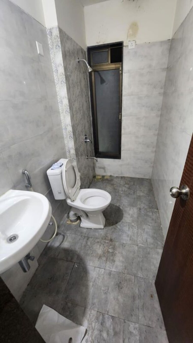 Bathroom, acme-ozone-oakwood-and-ashwood 2 Bedroom 800 Sq.Ft. Apartment In Manpada Thane 9713312