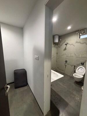 Bathroom in 4 BHK Villa at Nahar Lilium Lantana, Chandivali – for Sale