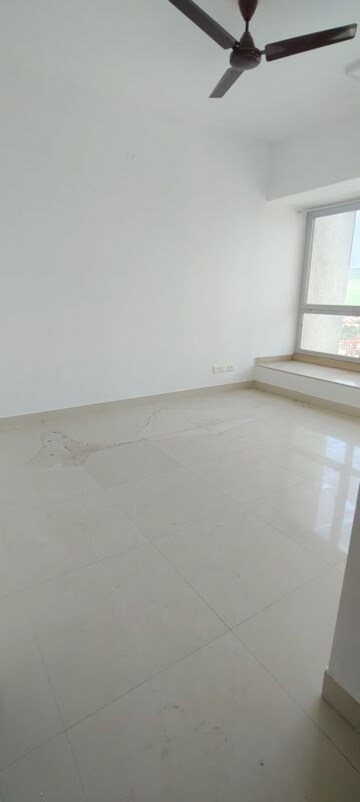 Room in 3 BHK Apartment at DB Realty Orchid Woods, Goregaon East – for Sale