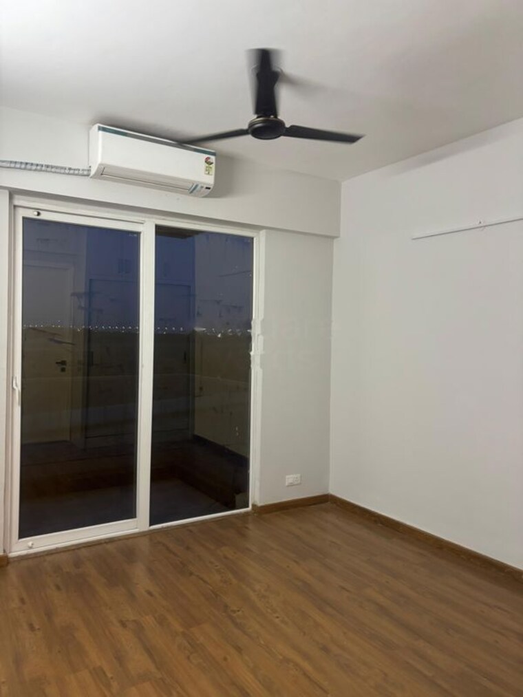 Room, signature-global-city 3 Bedroom 1365 Sq.Ft. Apartment In Sector 37d Gurgaon 9713308