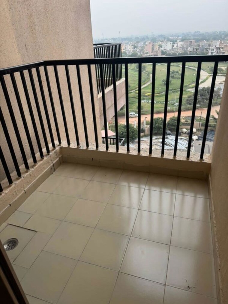 Balcony, gaur-yamuna-city-16th-park-view 2 Bedroom 1000 Sq.Ft. Apartment In Gaur Yamuna City Greater Noida 9713386