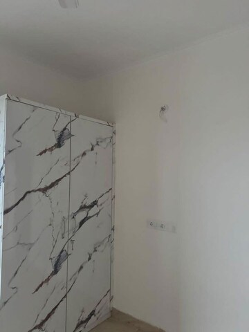 Furnished Amenities in 2 BHK Apartment at Gaur Yamuna City 16th Park View, Gaur Yamuna City – for Rent