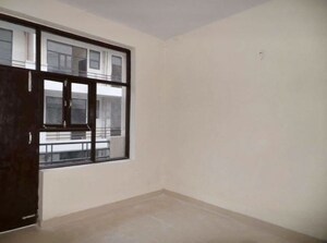 Room in 3 BHK Apartment at Sector 87 – for Rent