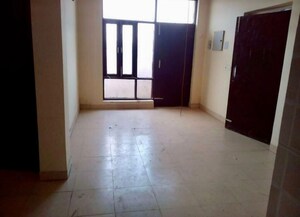 Room in 3 BHK Apartment at Sector 87 – for Rent