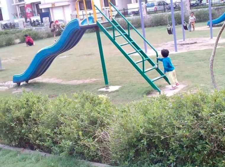 Garden, sector 87 3 Bedroom 180 Sq.Yd. Apartment In Sector 87 Faridabad 9694149