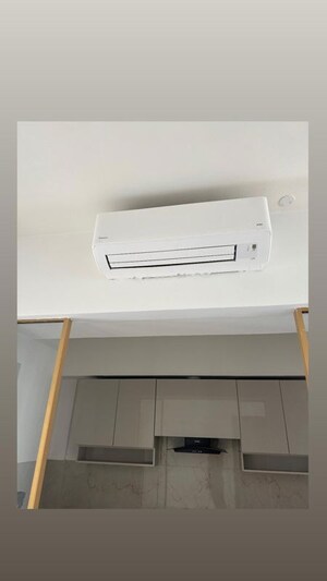 Furnished Amenities in 3 BHK Apartment at Smart World Orchard, Sector 61 – for Rent