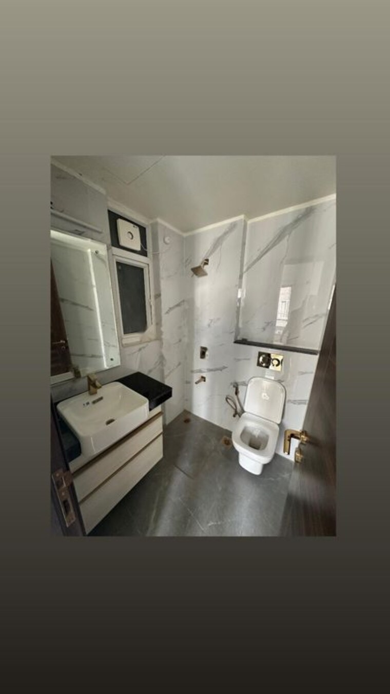 Bathroom, smart-world-orchard 3 Bedroom 1630 Sq.Ft. Apartment In Sector 61 Gurgaon 9713509