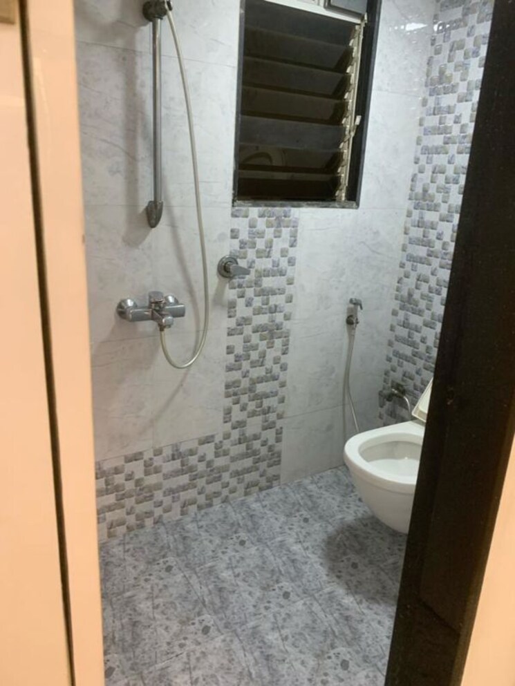 Bathroom, silicon-park 1 Bedroom 450 Sq.Ft. Apartment In Malad West Mumbai 9713568