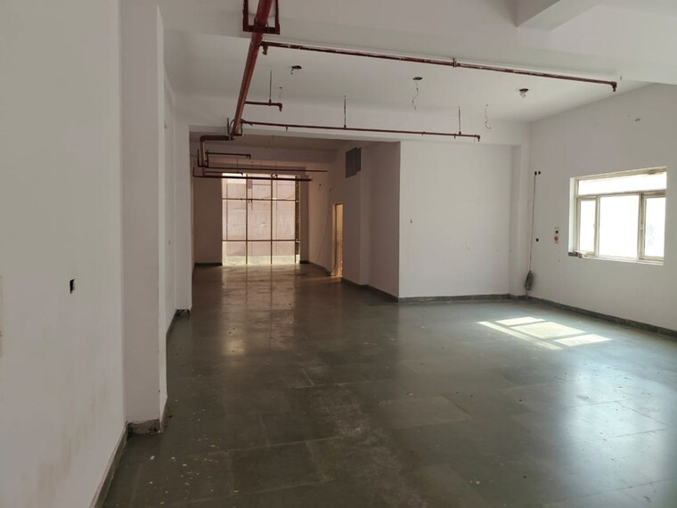 Room, sector 63 Commercial Industrial Plot 1600 Sq.Ft. In Sector 63 Noida 9713622