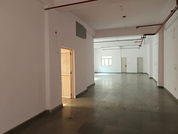 Room, sector 63 Commercial Industrial Plot 1600 Sq.Ft. In Sector 63 Noida 9713622
