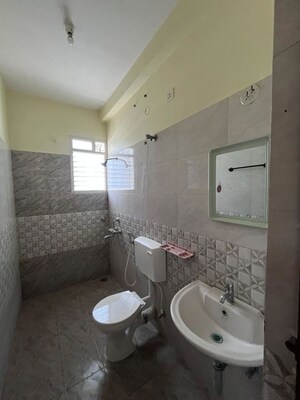 Bathroom in 1 BHK Builder Floor at Santacruz West – for Rent