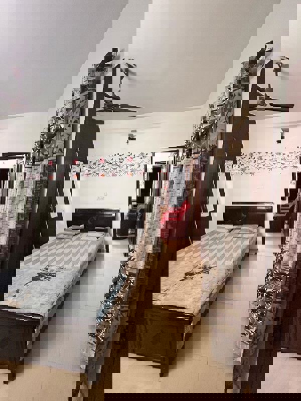 1 BHK Builder Floor For Rent in Santacruz West