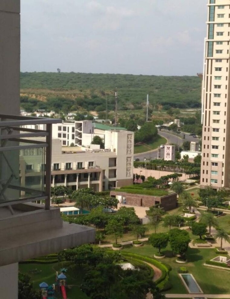 Exterior View, dlf-park-place 4 Bedroom 2700 Sq.Ft. Apartment In Sector 54 Gurgaon 9713695