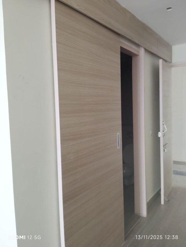 undefined, gaur-runway-suites Studio 425 Sq.Ft. Apartment In Gaur Yamuna City Greater Noida 9713721