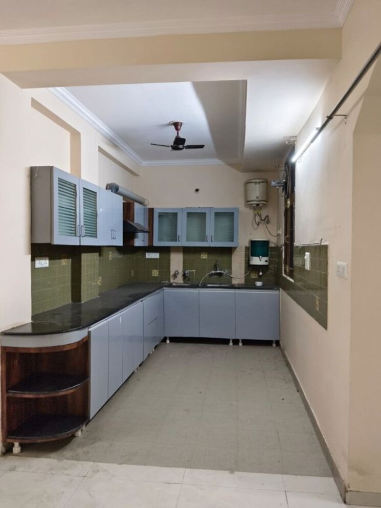 Kitchen, vip road 3 Bedroom 1650 Sq.Ft. Apartment In Vip Road Zirakpur 9713738