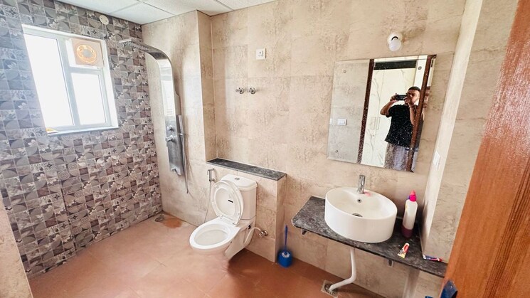 Bathroom, nagla road 3 Bedroom 1850 Sq.Ft. Apartment In Nagla Road Zirakpur 9713200
