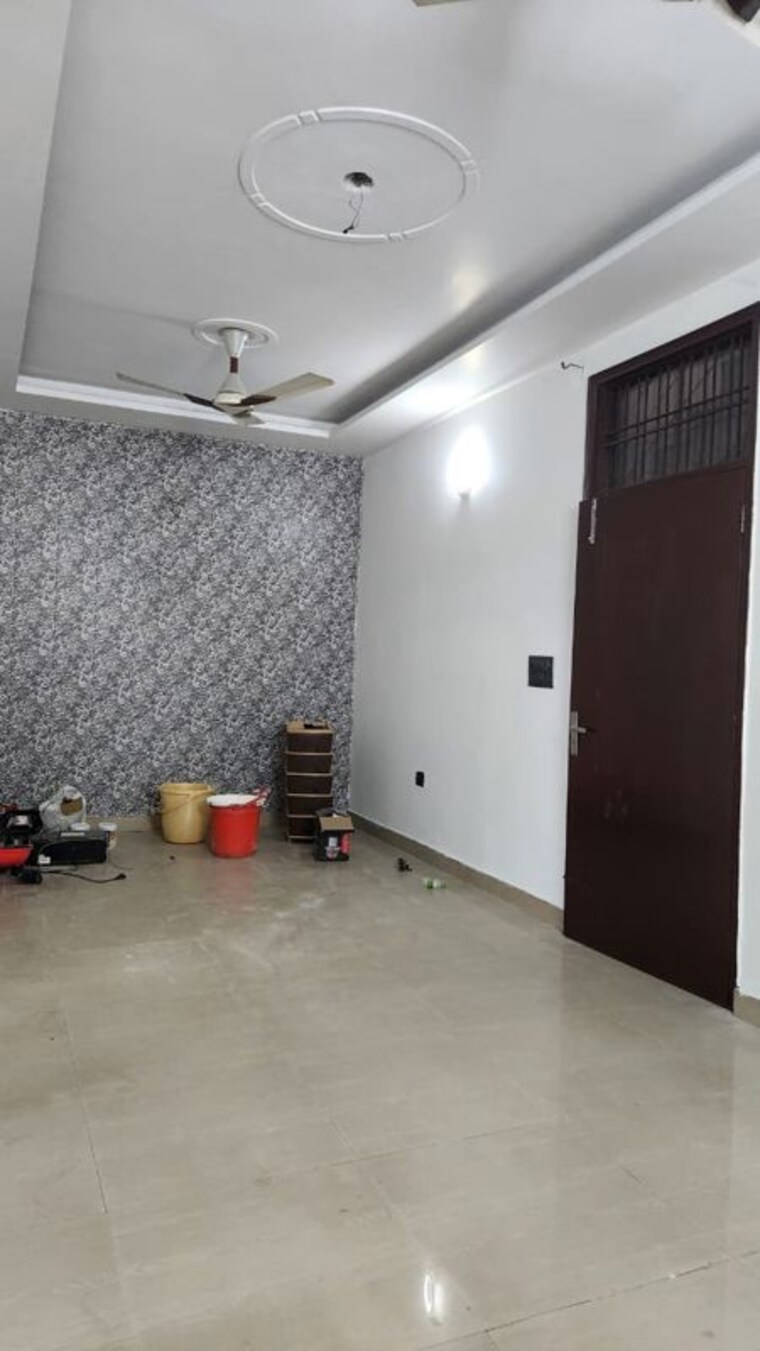 Room, spring-field 2 Bedroom 200 Sq.Ft. Builder Floor In Sector 31 Faridabad 9713807