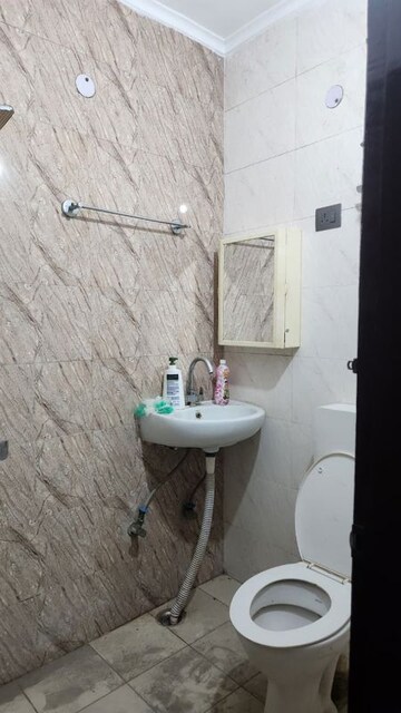 Bathroom in 2 BHK Builder Floor at Spring Field, Sector 31 – for Rent