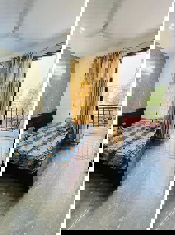 2 BHK + Servant Room Apartment For Sale in Sector 4