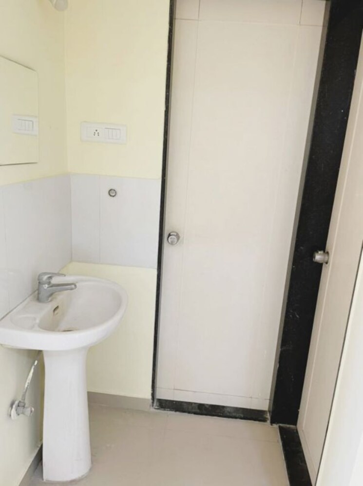 Bathroom, icon-viva 1 Bedroom 644 Sq.Ft. Apartment In Hinjewadi Pune 9714102
