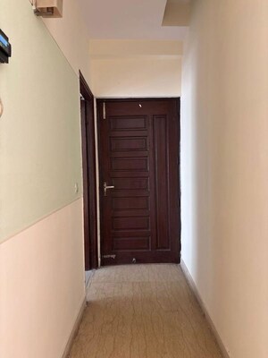 Furnished Amenities in 3 BHK Apartment at Mahagun Moderne, Sector 78 – for Rent