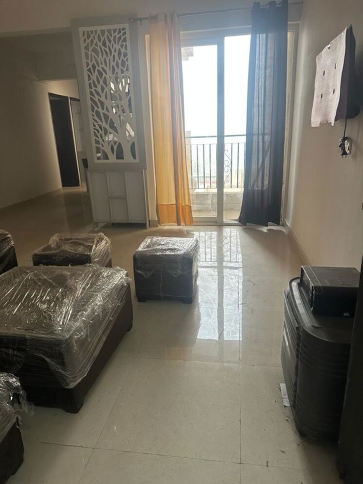 Living Room, signature-the-serenas 2 Bedroom 614 Sq.Ft. Apartment In Sohna Sector 36 Gurgaon 9714247