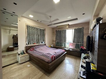 Bedroom in 3 BHK Apartment at Sterling Seaface, Worli – for Rent