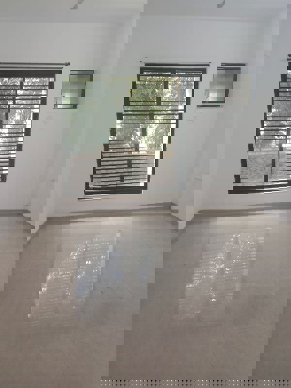 3 BHK +  1500 Sq.Ft. Apartment in Clover Acropolis