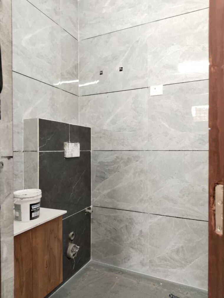 Bathroom, sector 37 3 Bedroom 226 Sq.Ft. Builder Floor In Sector 37 Faridabad 9669429