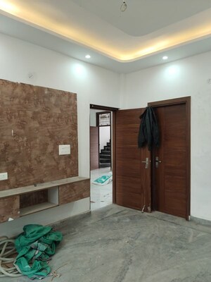 Room in 3 BHK Builder Floor at Sector 37 – for Sale