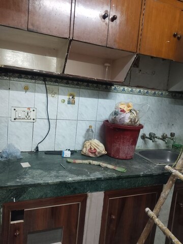 Kitchen in 1 BHK Builder Floor at Sector 37 – for Rent