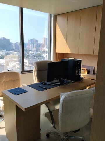  Office Space For Rent in Vastrapur