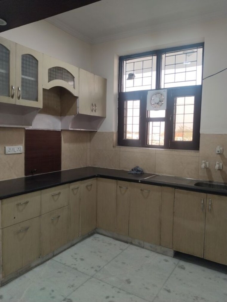 Kitchen, sector 37 3 Bedroom 1350 Sq.Ft. Builder Floor In Sector 37 Faridabad 9596745