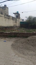 204 Sq.Yd. Plot in Gee Associate 