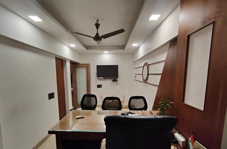 Team Area, chembur Commercial Office Space 780 Sq.Ft. In Chembur Mumbai 9715345