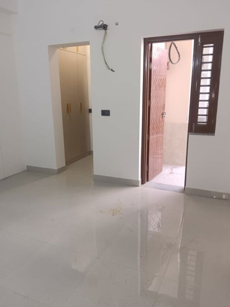 Room, jadhunath-enclave 3.5 Bedroom 350 Sq.Ft. Builder Floor In Sector 29 Faridabad 9715271