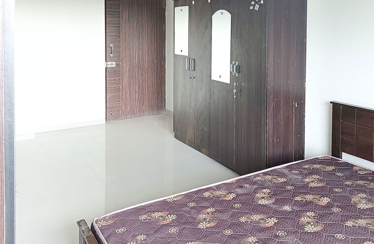 Room, kurla west Pg For Boys In Kurla West 9715438