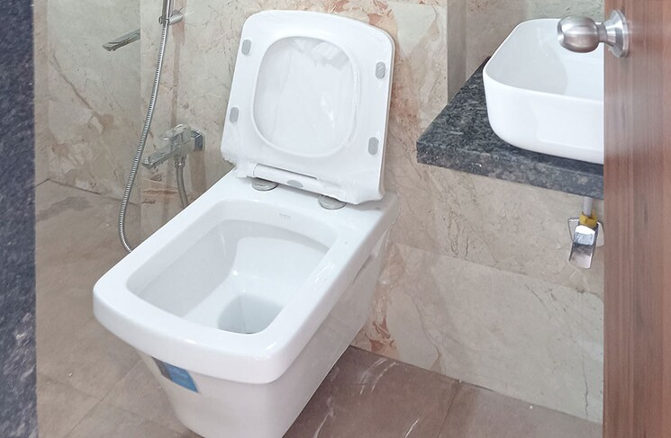 Bathroom, kurla west Pg For Boys In Kurla West 9715438