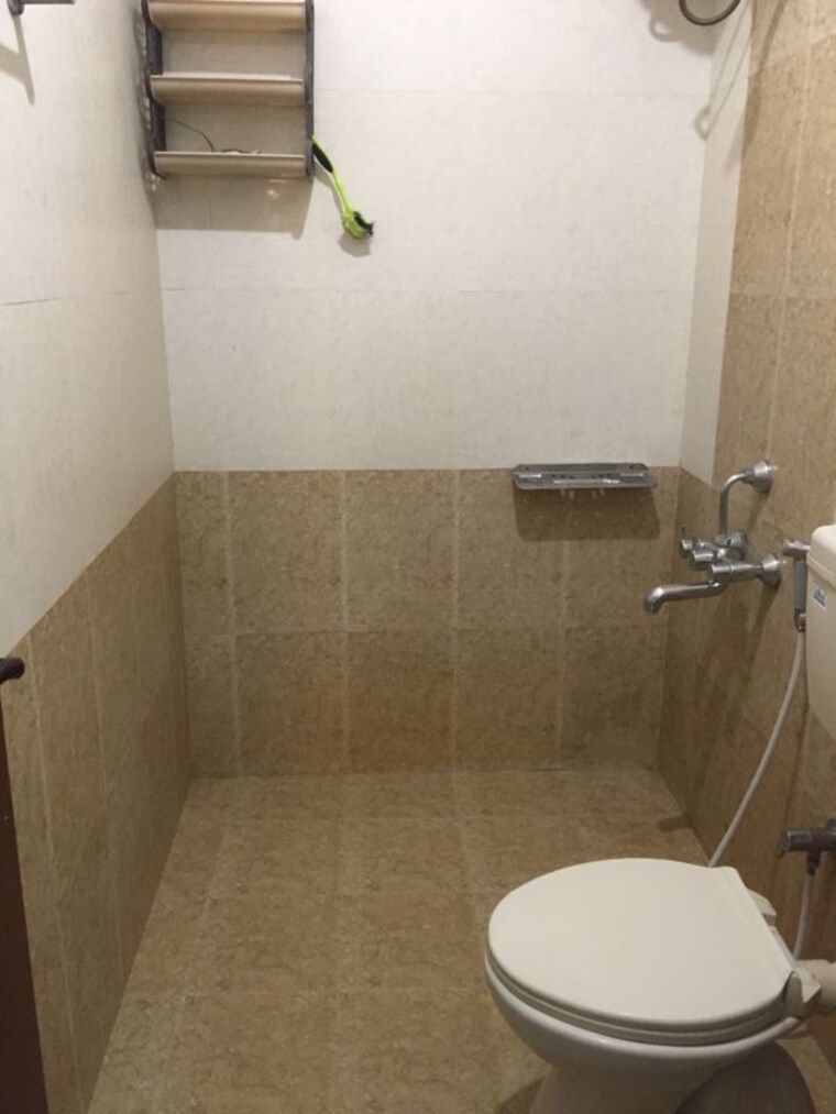 Bathroom, hrbr layout 2 Bedroom 1100 Sq.Ft. Builder Floor In Hrbr Layout Bangalore 9715582