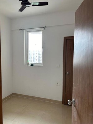 Room in 3 BHK Apartment at ATS Nobility, Sector 4 Greater Noida – for Rent