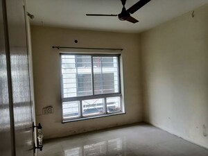 Room in 2 BHK Apartment at Rohan Silver Gracia, Ravet – for Rent
