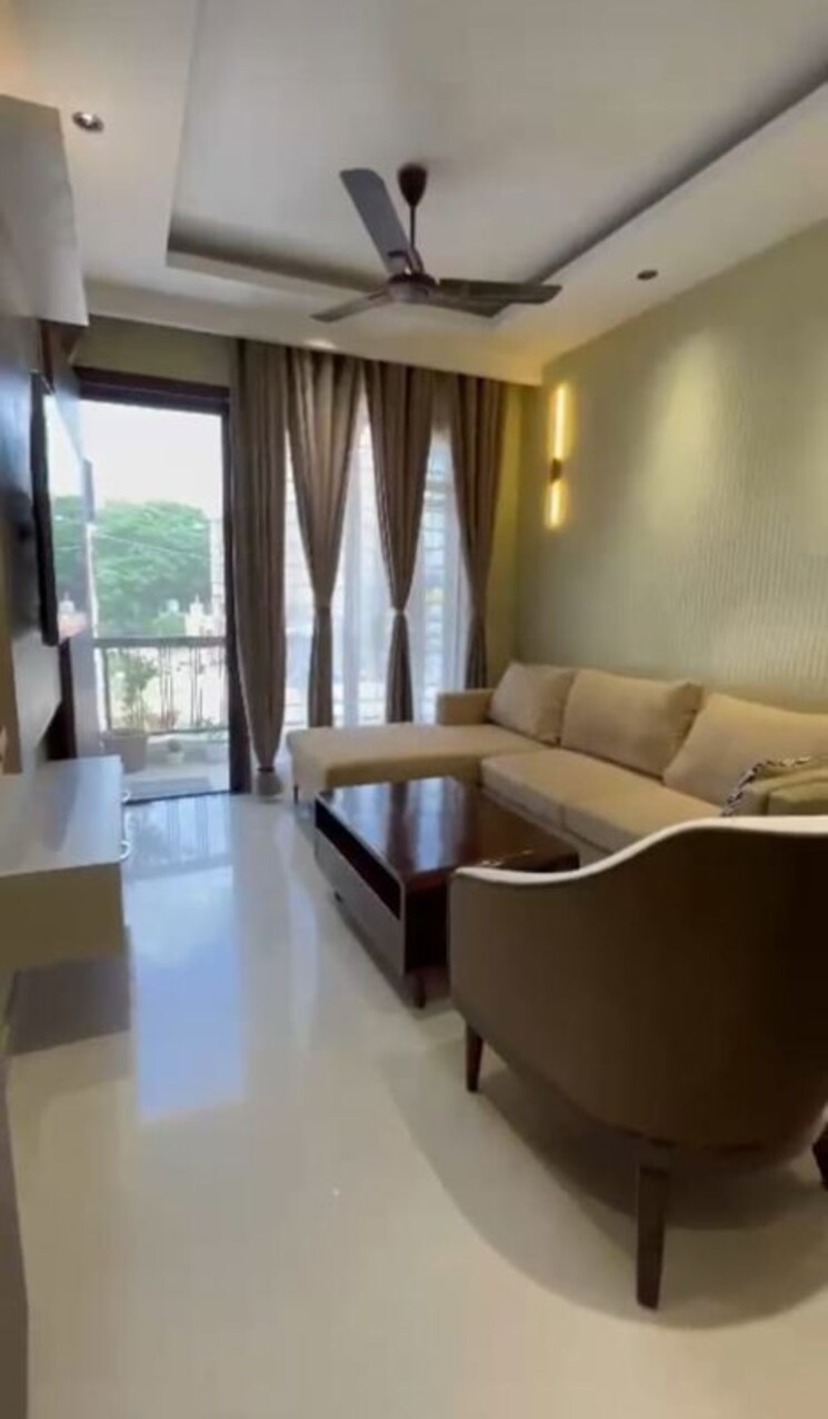 Living Room, kharar mohali road 3 Bedroom 128 Sq.Yd. Apartment In Kharar Mohali Road Kharar 9715639