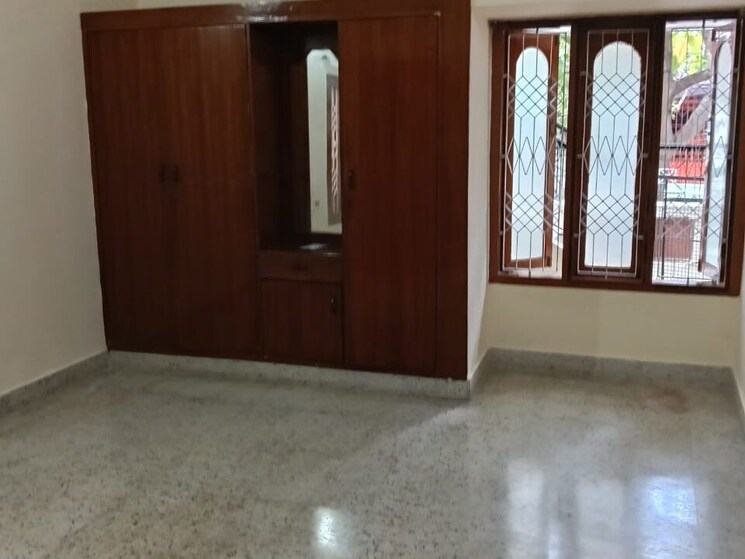 Room, hbr layout 3 Bedroom 1150 Sq.Ft. Independent House In Hbr Layout Bangalore 9716184