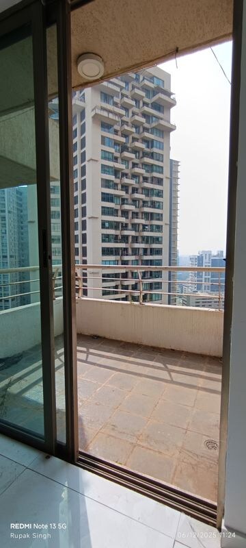 Balcony in 5 BHK Apartment at Oberoi Springs, Andheri West – for Sale
