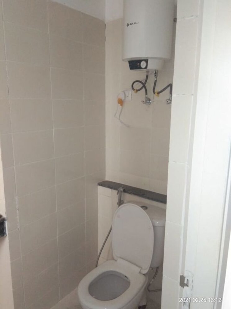 Bathroom, vatika-lifestyle-homes 3 Bedroom 1735 Sq.Ft. Apartment In Sector 83 Gurgaon 9716338